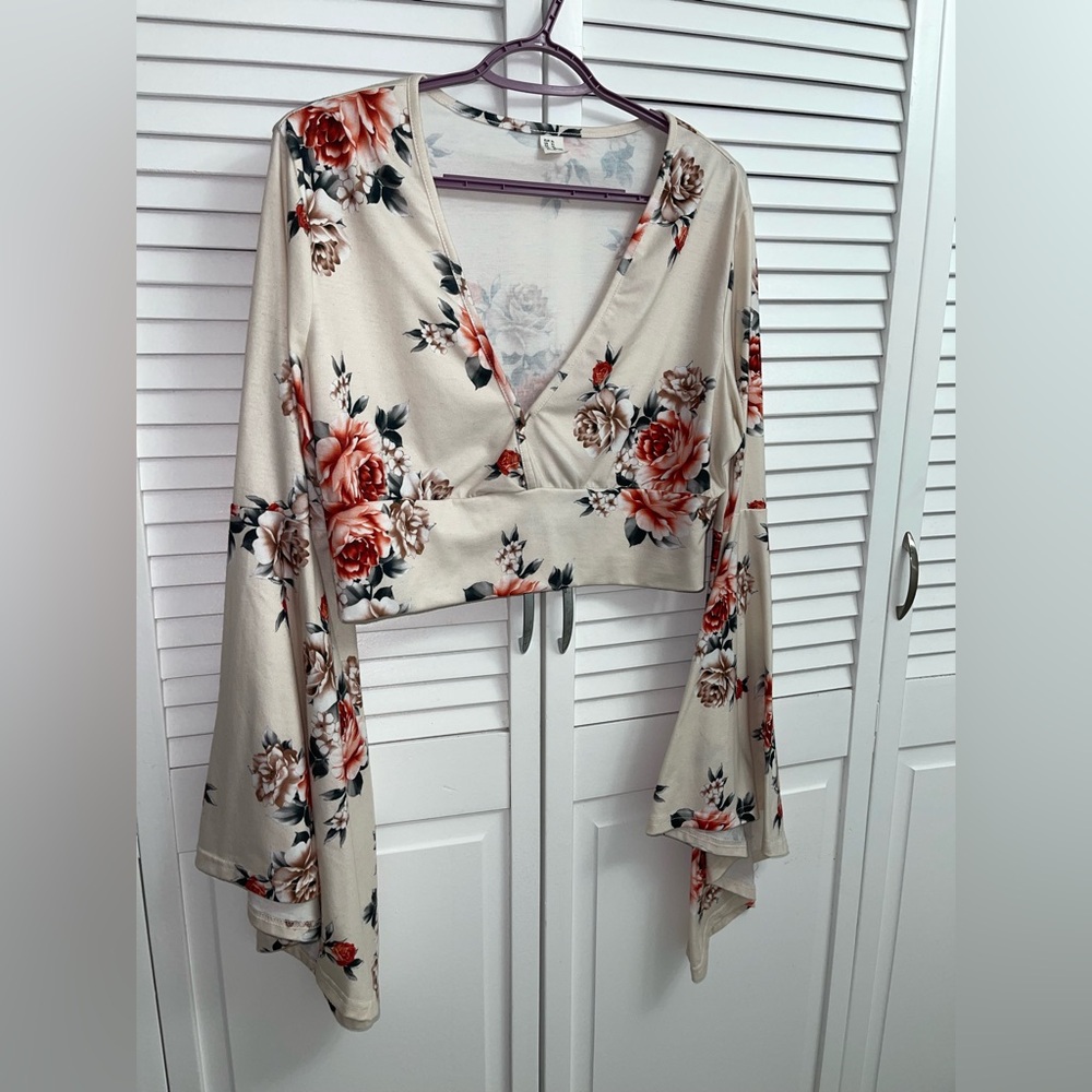 Floral Cropped V-Neck Bell Sleeve Top